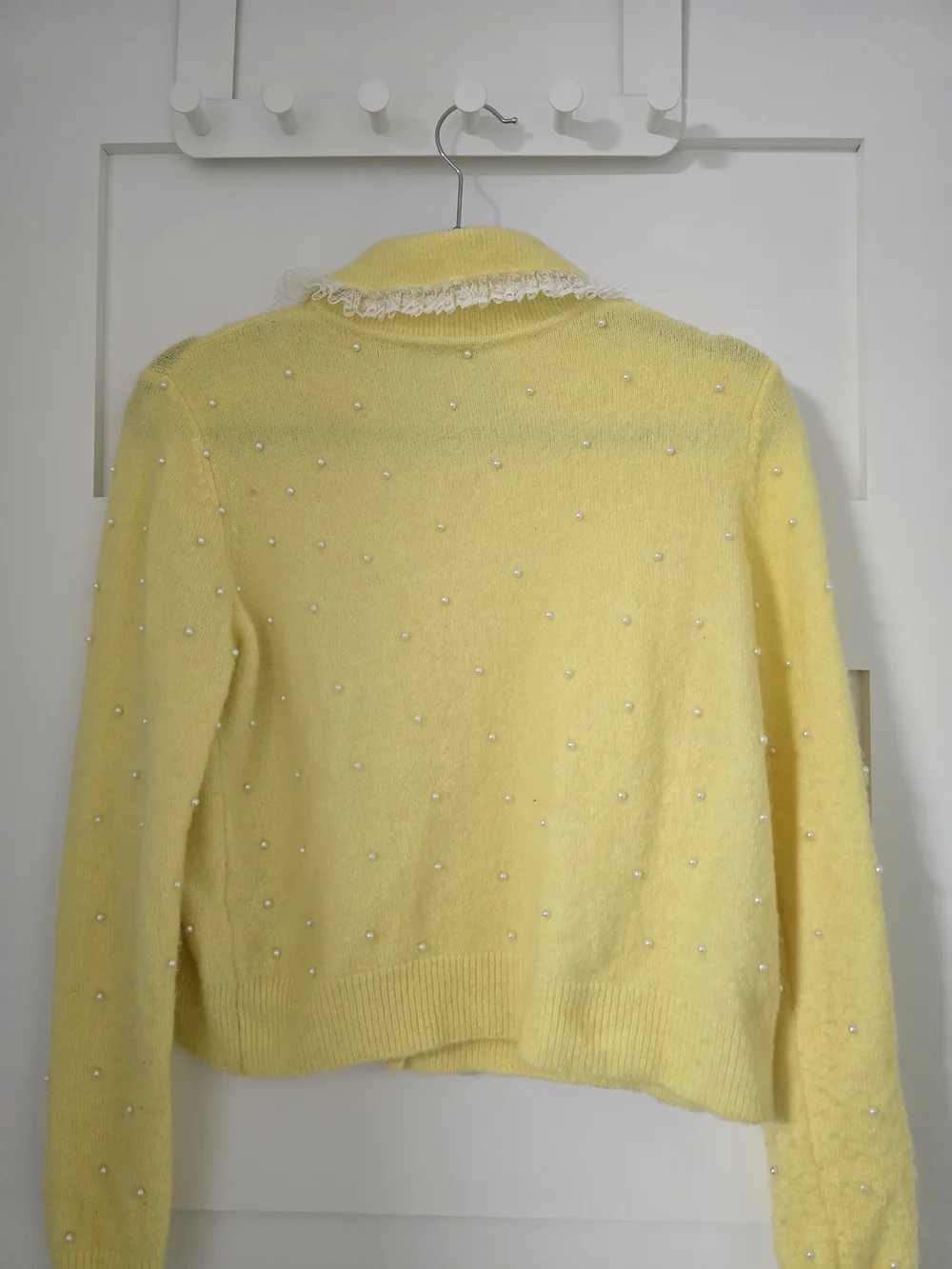 Zara Pale Yellow Pearl-Trim Cardigan with Lace Collar - Picture 3 of 3
